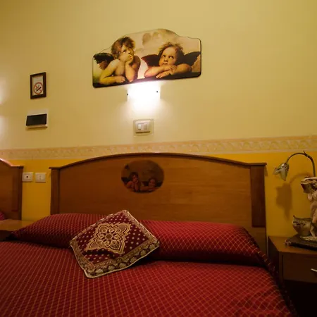 Hotel Cherubini